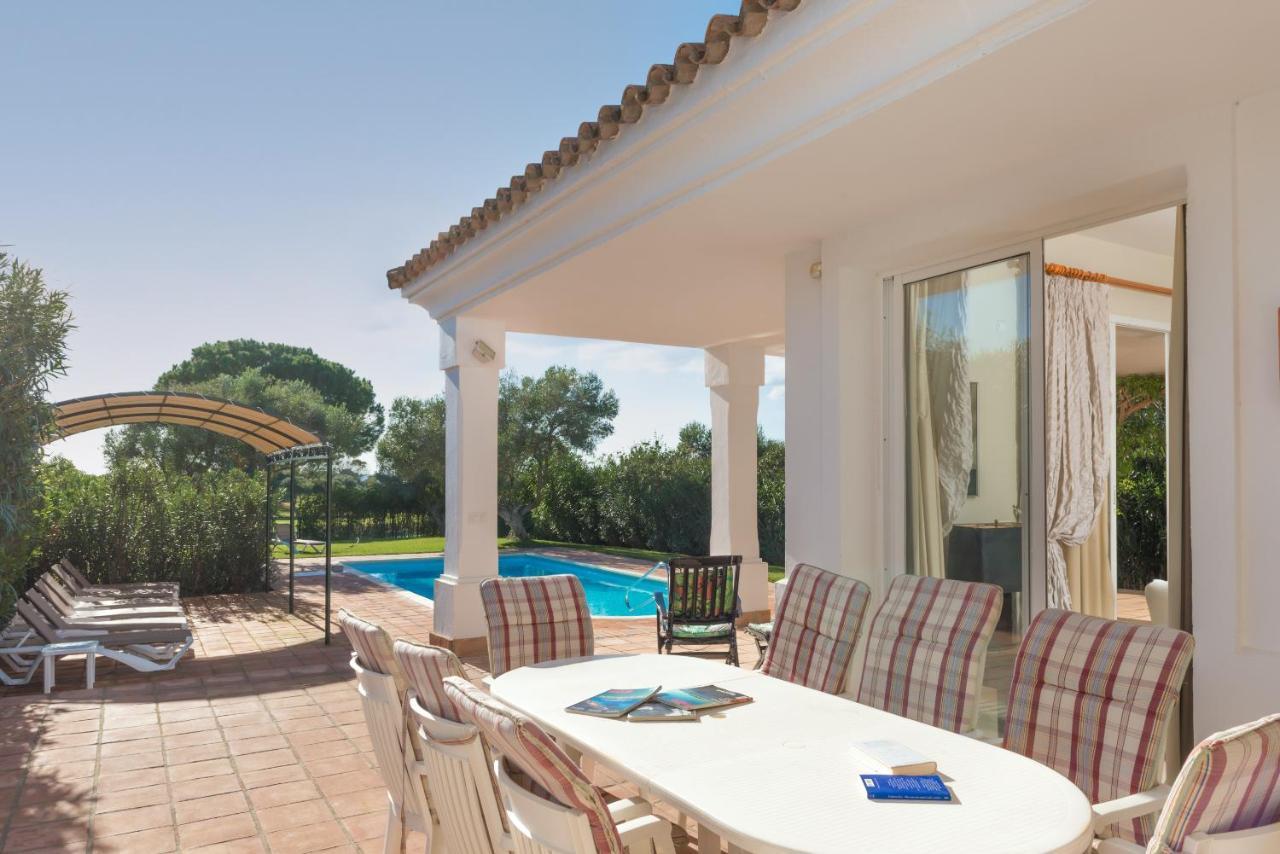 Resort Villas Andalucia 贝纳鲁普·卡萨斯·别哈斯 外观 照片