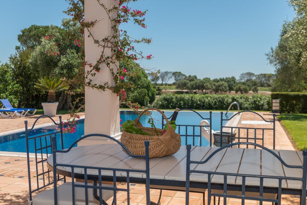 Resort Villas Andalucia 贝纳鲁普·卡萨斯·别哈斯 外观 照片