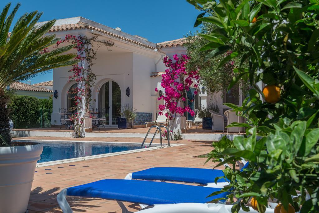 Resort Villas Andalucia 贝纳鲁普·卡萨斯·别哈斯 外观 照片