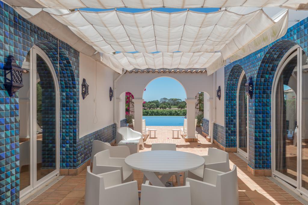 Resort Villas Andalucia 贝纳鲁普·卡萨斯·别哈斯 外观 照片