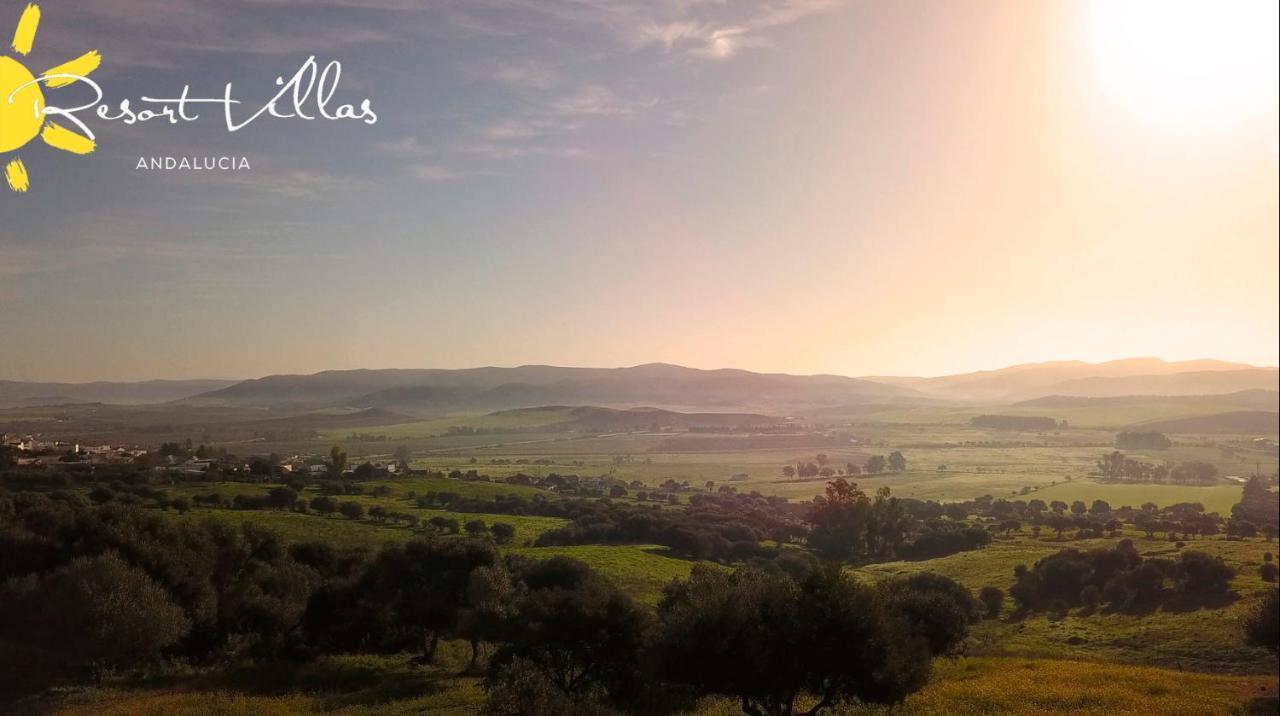 Resort Villas Andalucia 贝纳鲁普·卡萨斯·别哈斯 外观 照片